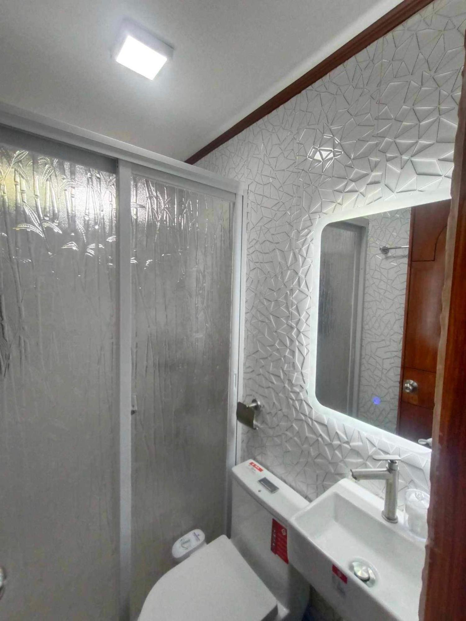 Fabuluz Luxury At Princess Place Malolos Экстерьер фото